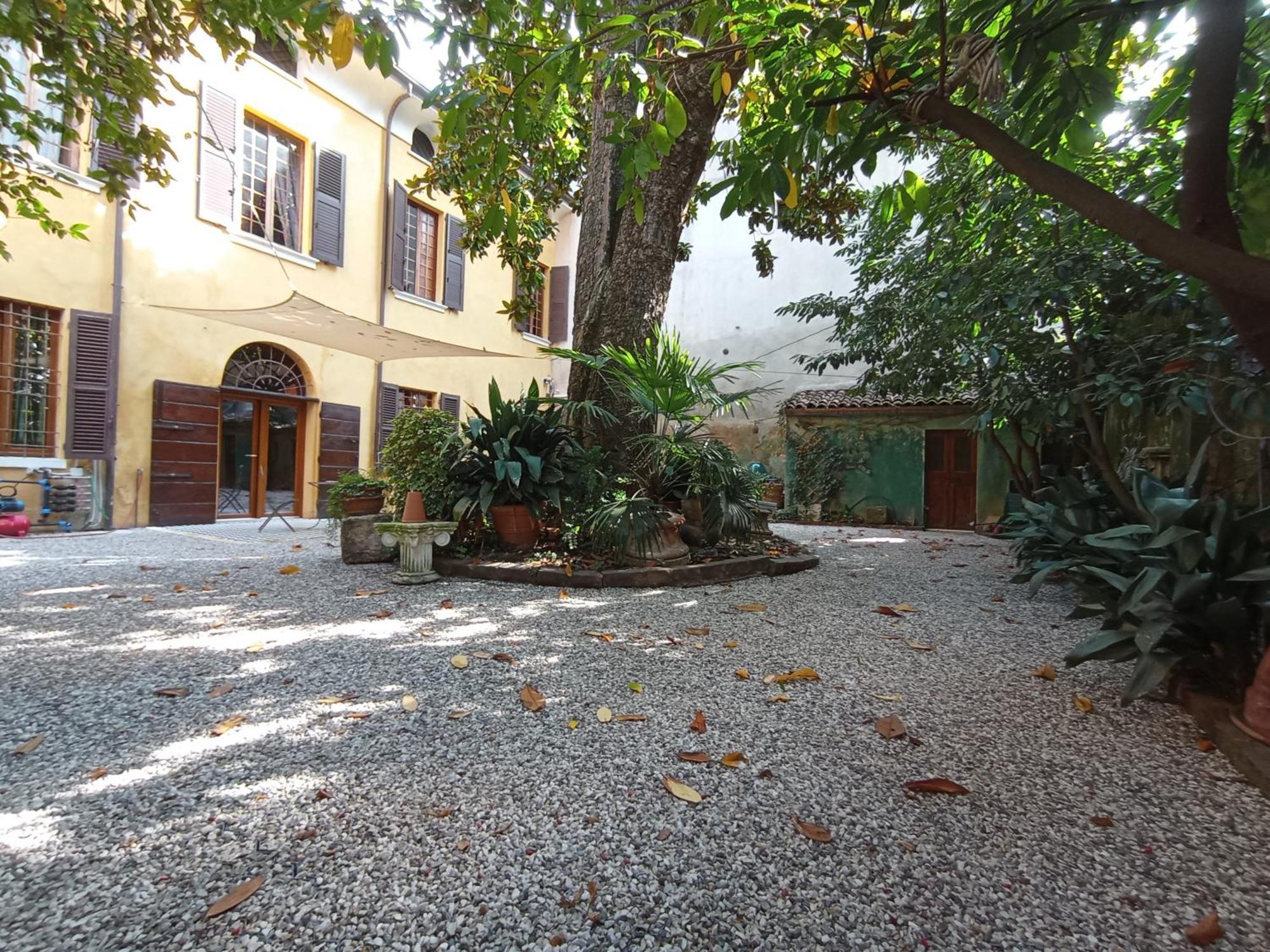 Appartement Magnolia Garden à Ferrare Extérieur photo